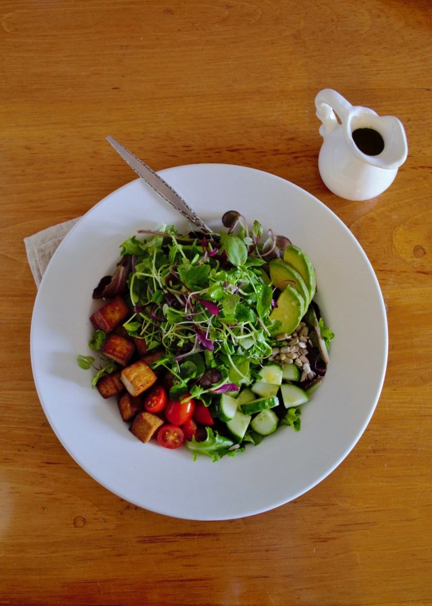 salad with tofu croutons