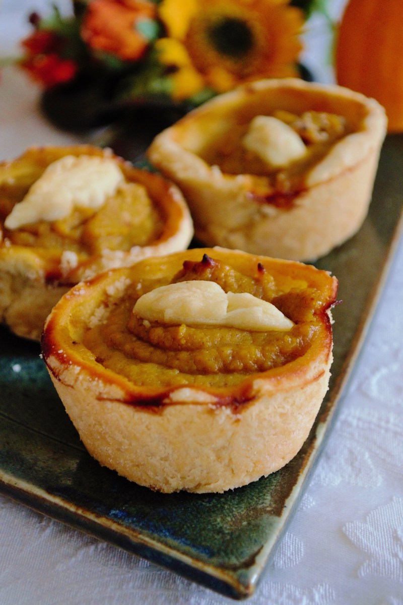 gluten-free pumpkin pie milkandmarigolds.com