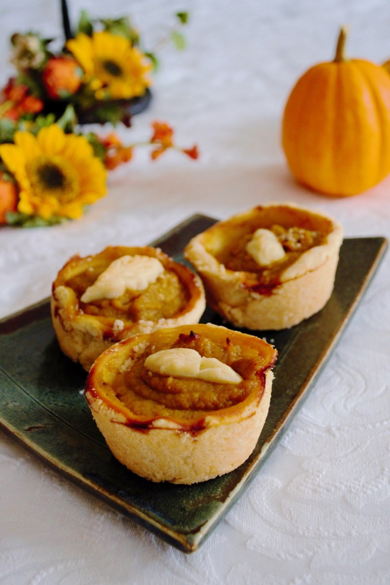 gluten-free pumpkin pie milkandmarigolds.com